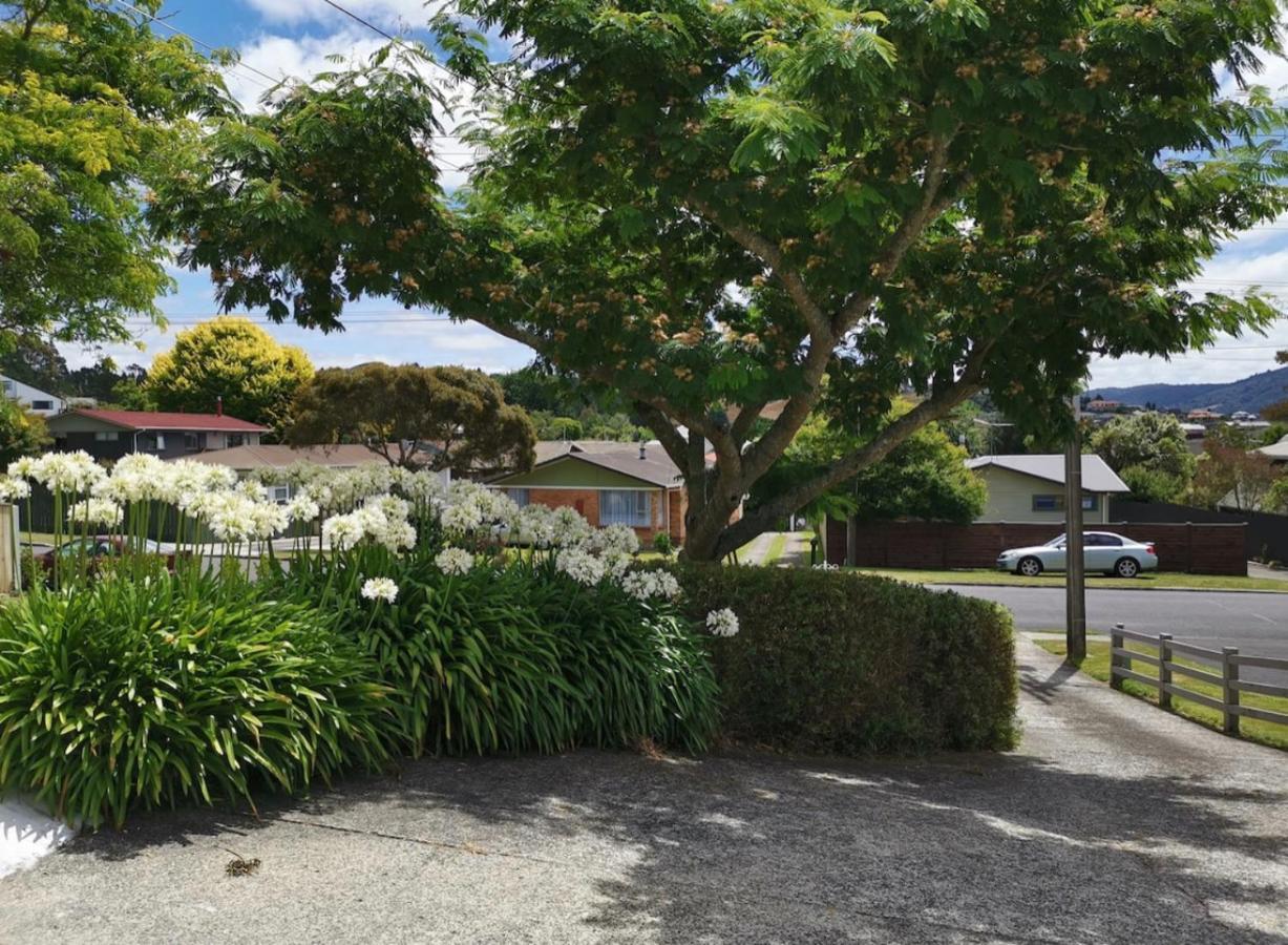 Spacious Utuhina Holiday House Rotorua Exterior photo