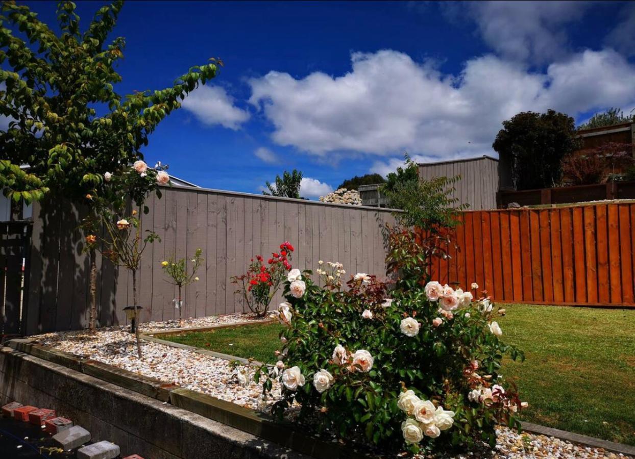 Spacious Utuhina Holiday House Rotorua Exterior photo